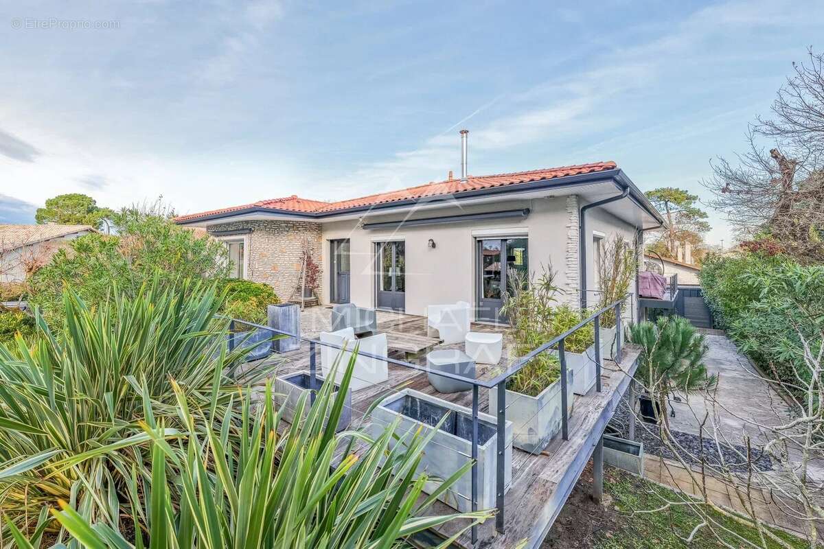 Maison à GUJAN-MESTRAS