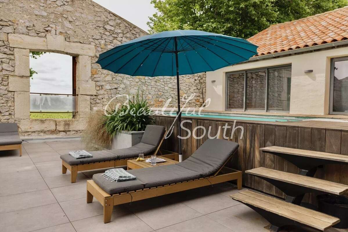Domaine viticole réhabilité en 3 logements de charme avec piscines et jardins – Narbonne, Canal du Midi - photo 35