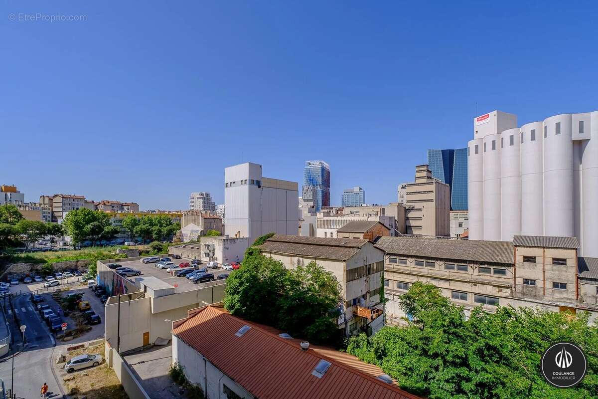 Appartement à MARSEILLE-3E