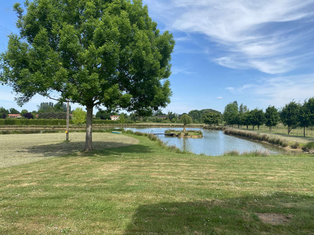 Maison à GIFFAUMONT-CHAMPAUBERT