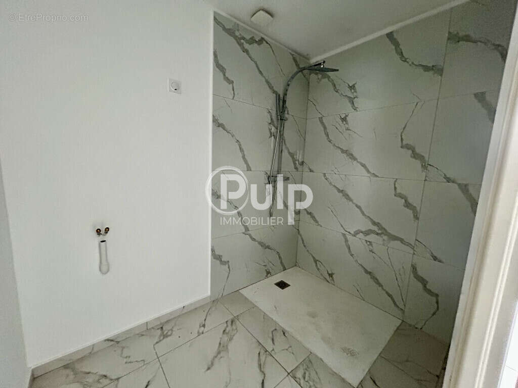 Maison à OSTRICOURT