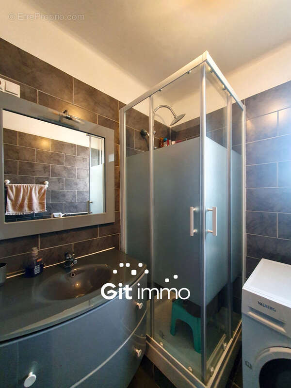 Appartement à MARSEILLE-9E