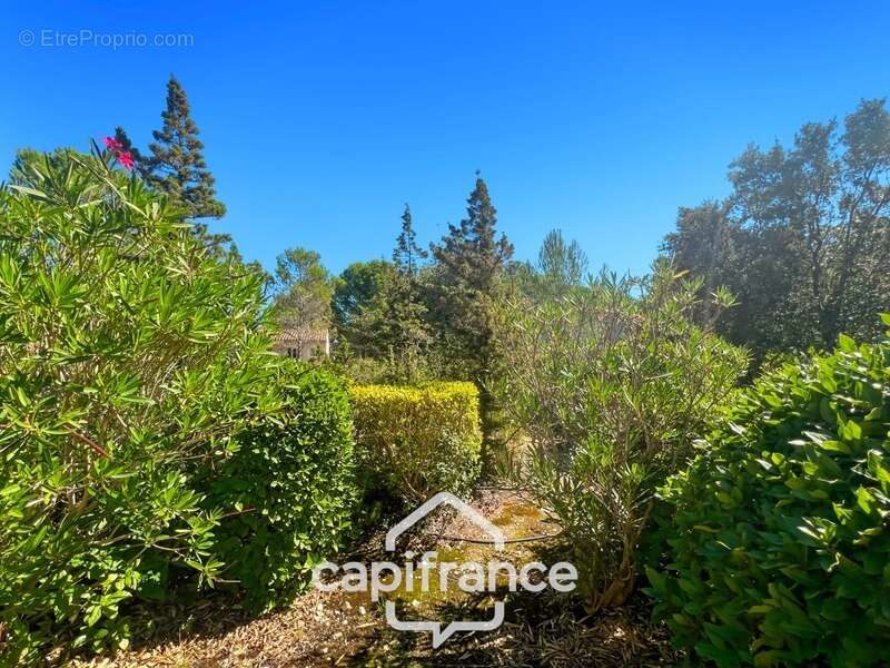 Appartement à MALLEMORT