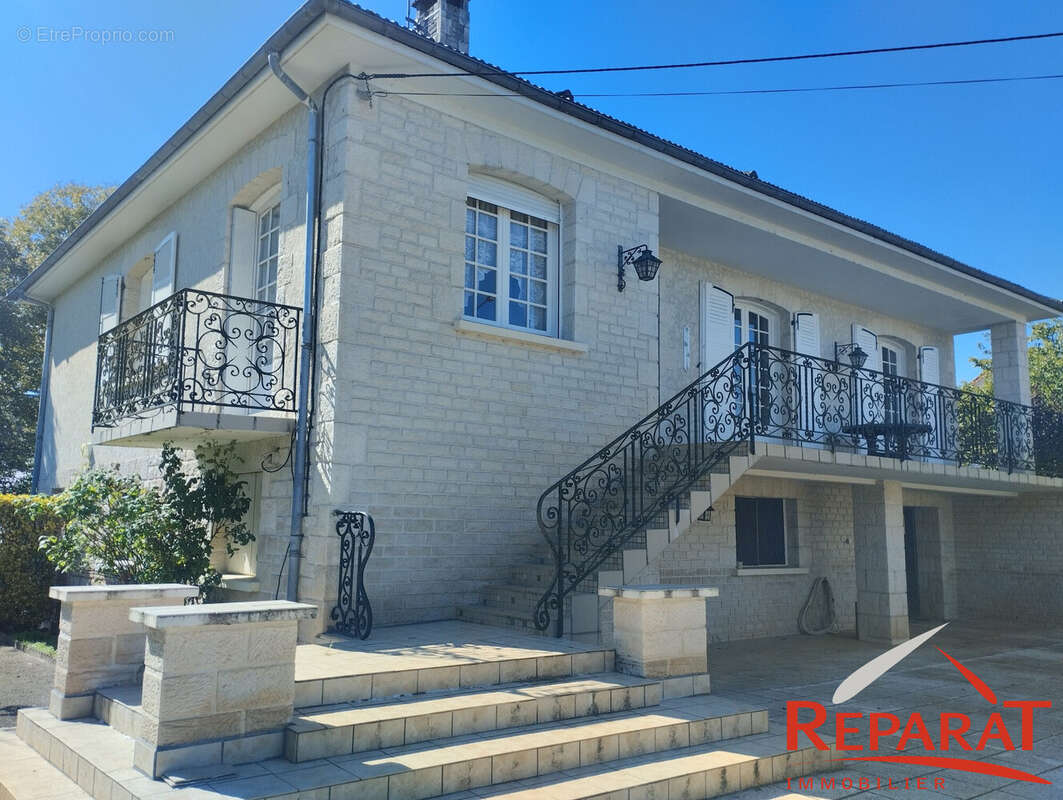 Maison à SAINT-AULAIRE