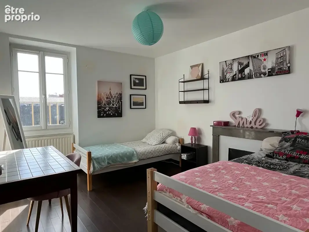 Bourg centre pour investissement, T3 de 81 m² - photo 6