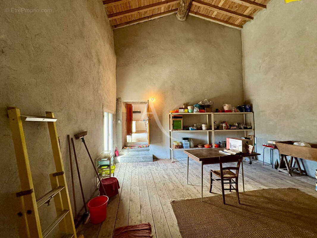 Belle propriété en Pierres -  250 m2 + dépendances - photo 12