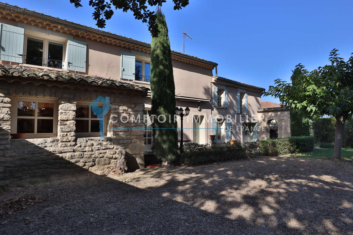 Maison à ROBION
