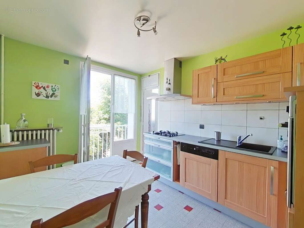 Appartement à SAINT-ETIENNE