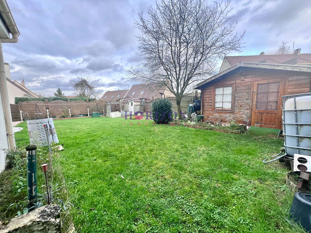 Maison à LA CHAPELLE-EN-SERVAL