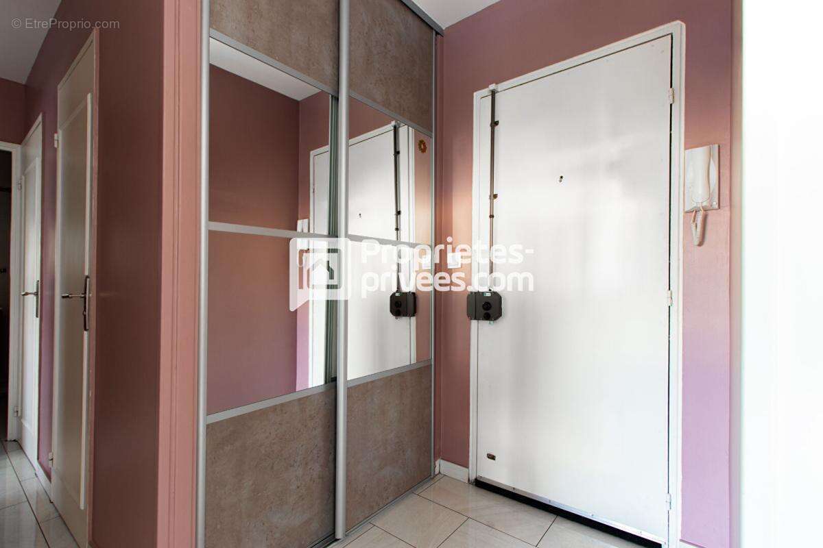 Appartement à LE BOURGET