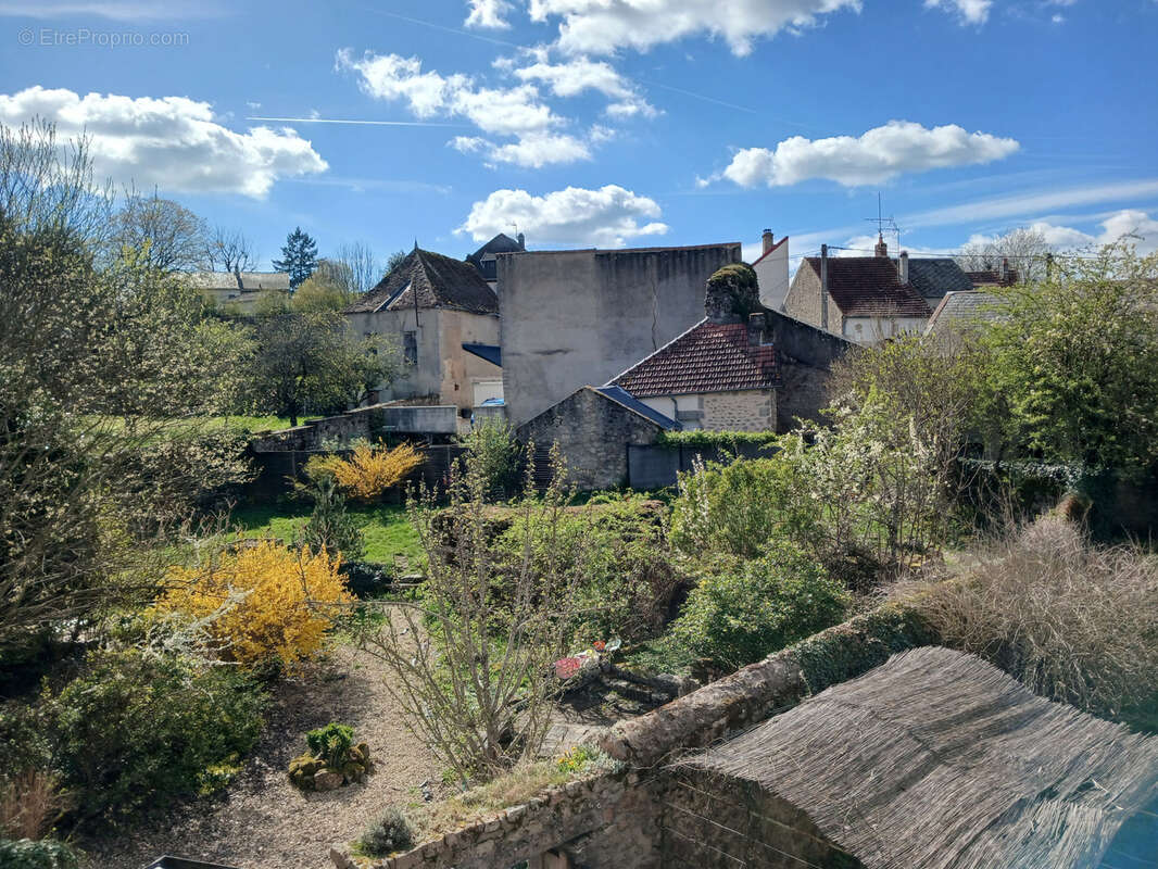 Maison à LORMES