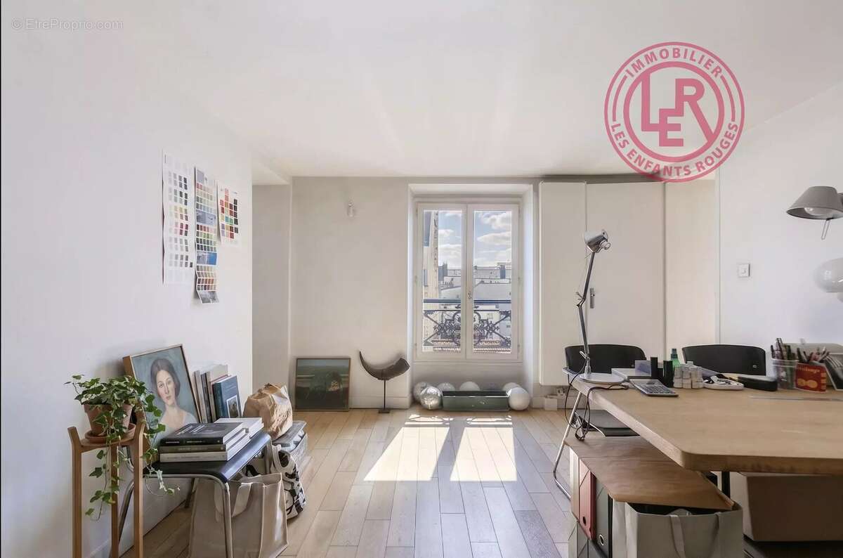 Appartement à PARIS-10E