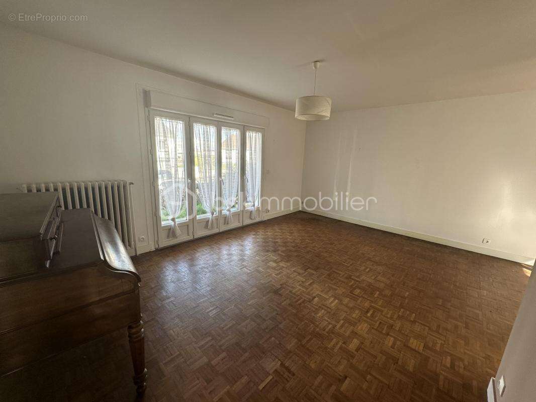 Maison à CHAMBRAY-LES-TOURS