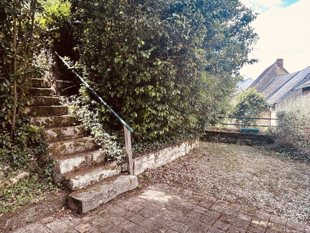 Maison à THENAY