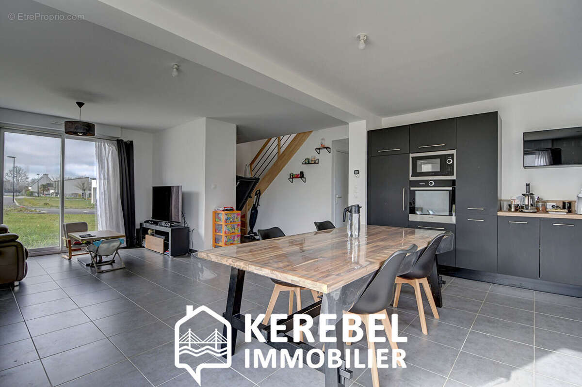 Maison à SAINT-URBAIN