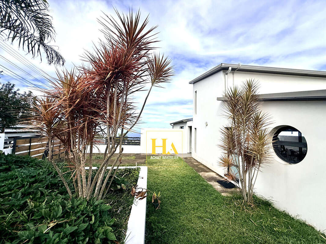 Maison contemporaine avec vue mer, Petite-Île, Ravine du Pont, 3 pièces - photo 7
