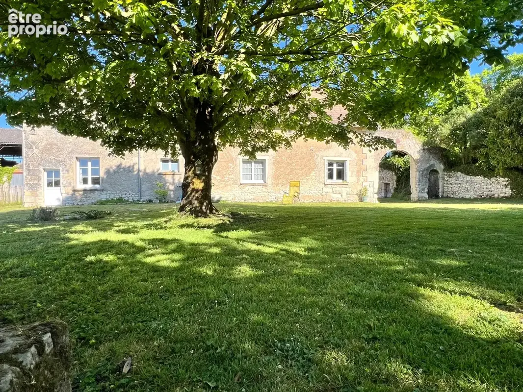 Maison 155m² rénovée + 2 granges 280 m² - photo 3