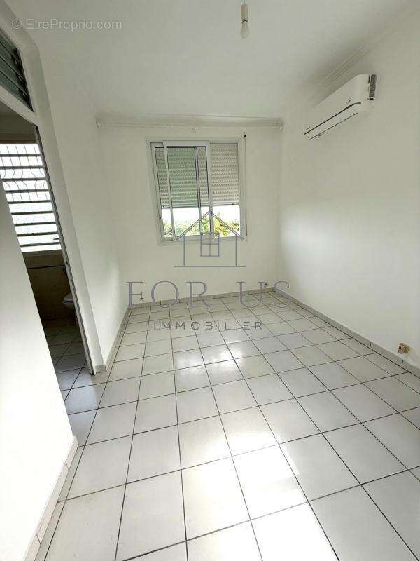 À vendre – exclusivité – maison t5 à sainte-anne (97180) - photo 7