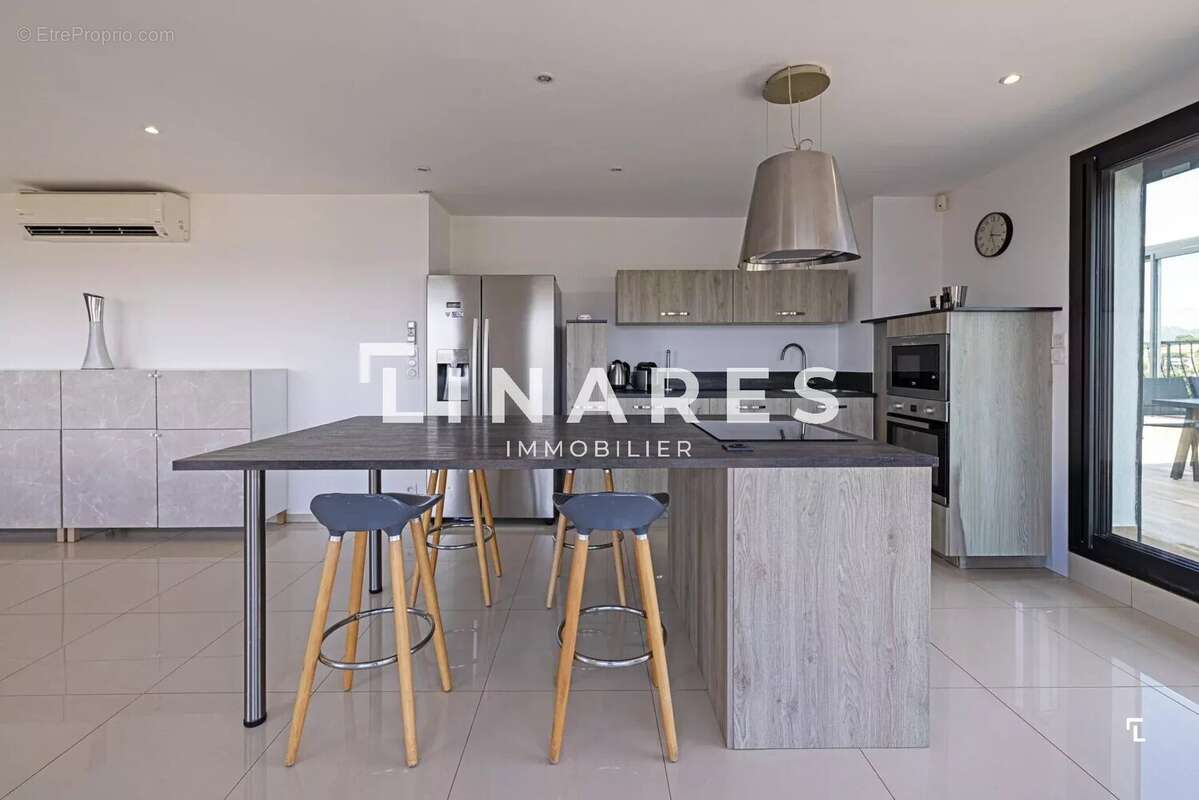 Appartement à MARSEILLE-12E