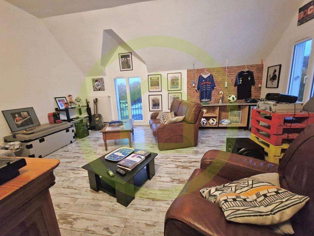 Maison à OZOIR-LA-FERRIERE