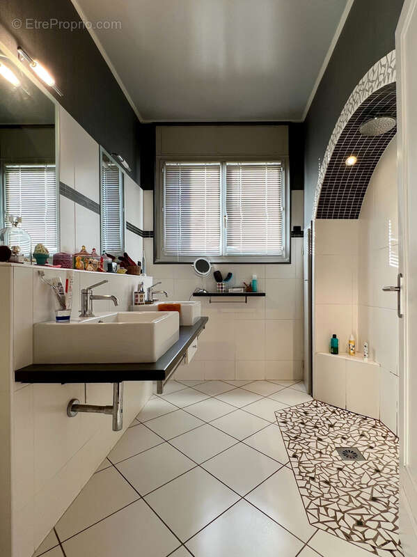 Maison à SAINT-JUST-SAINT-RAMBERT