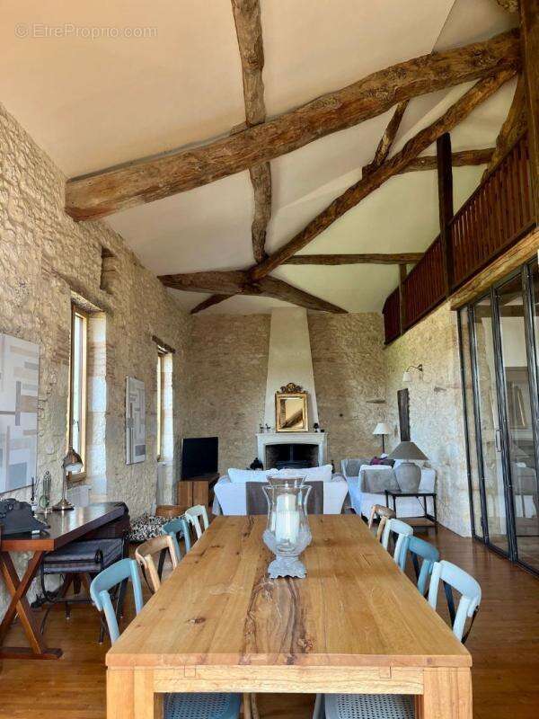 Maison à SAINT-CLAR
