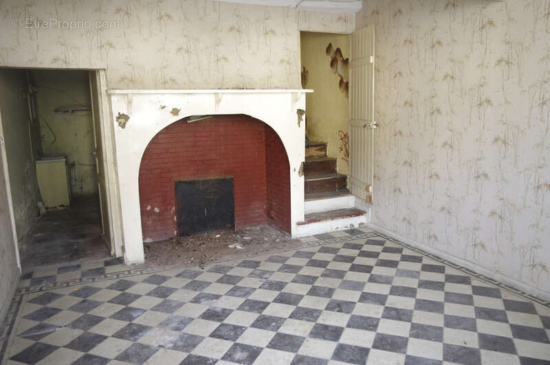 Maison à VIC-FEZENSAC