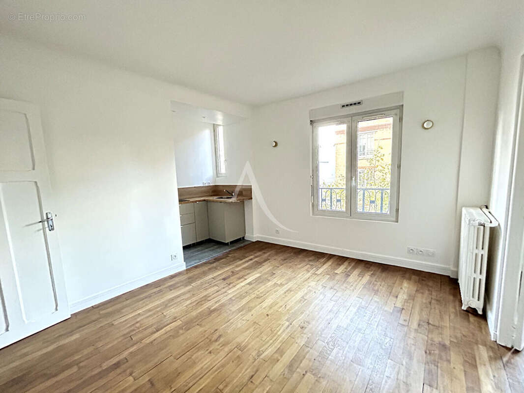Appartement à LES LILAS