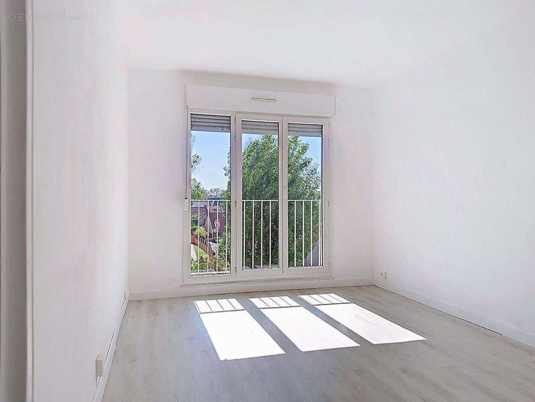 REIMS - STE ANNE - Appartement 2 pièce(s) 43.32 m2 - photo 2
