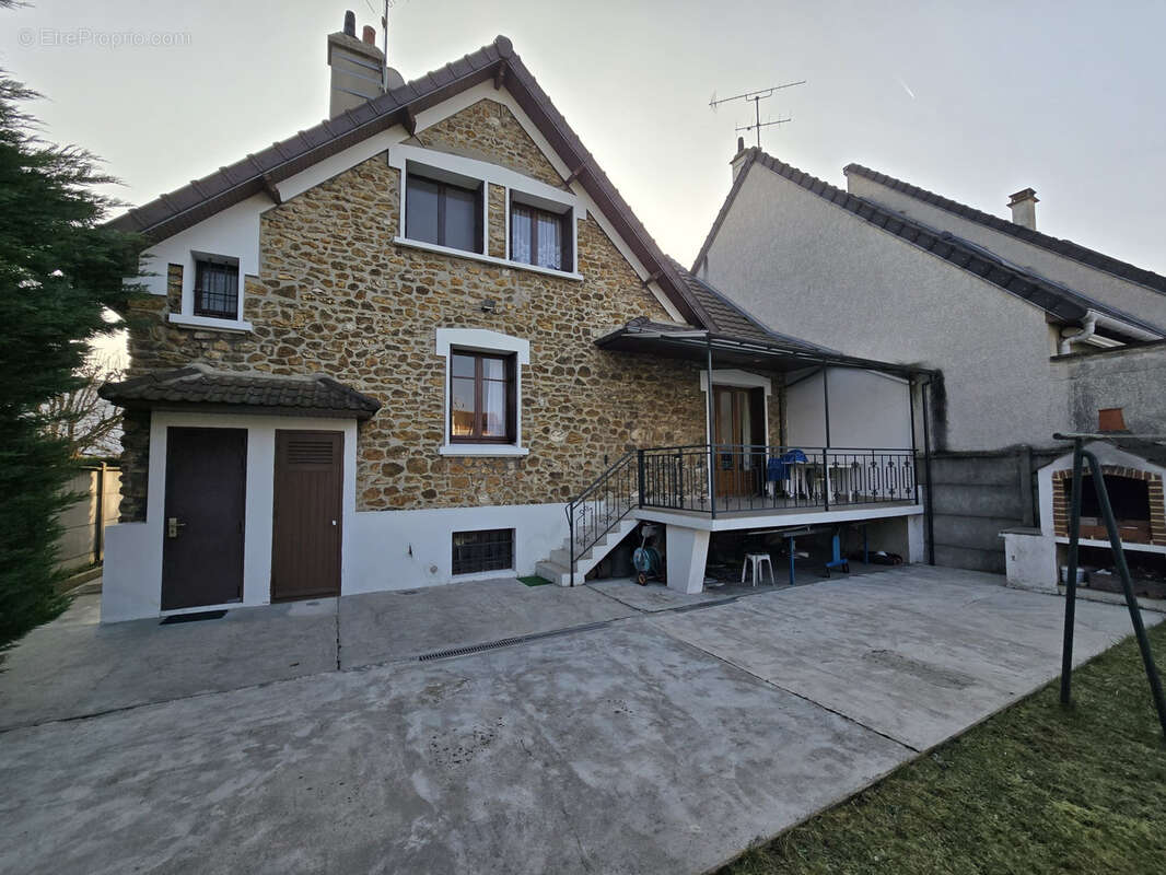 Maison à LIVRY-GARGAN