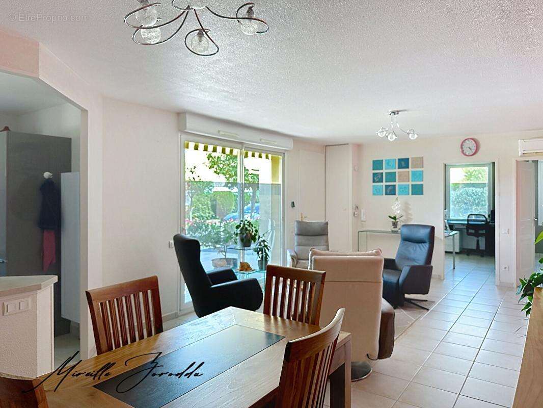 A VENDRE VILLA  Jonquieres Saint Vincent 3 chambres de 107m² avec terrasse et  parking - photo 2