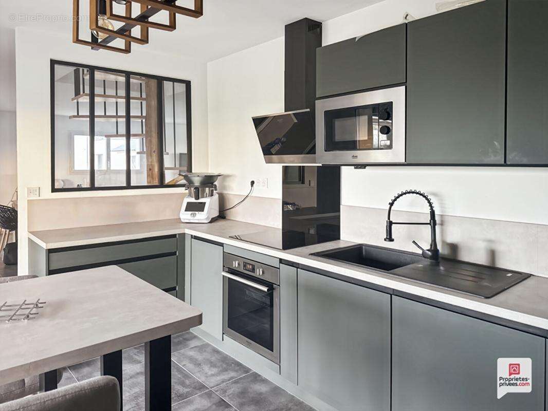 Maison à LA CHAPELLE-D'ALIGNE