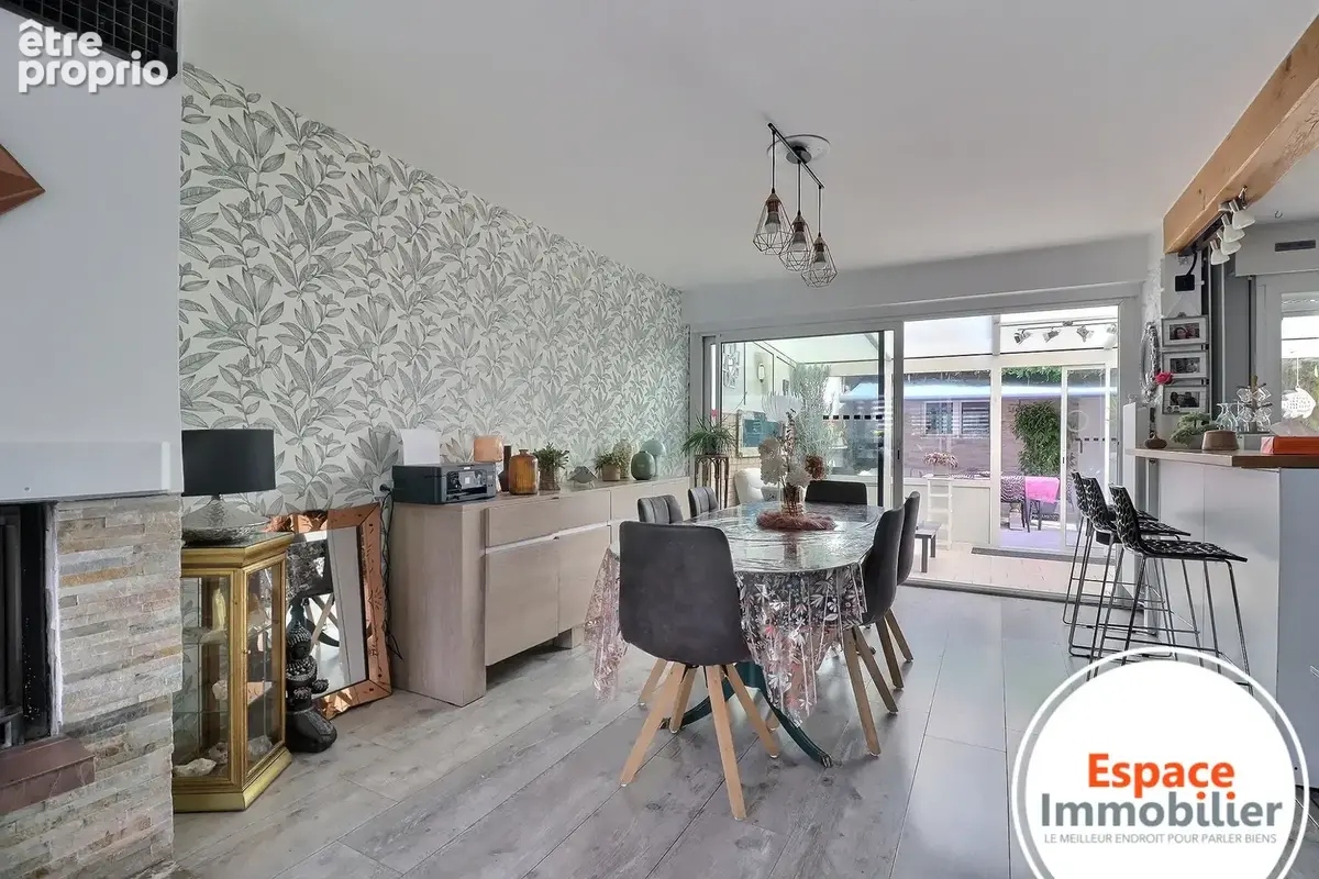 Maison semi-individuelle de 109 m2 avec garage, véranda et jardin — Douchy-les-Mines (Secteur calme) - photo 3