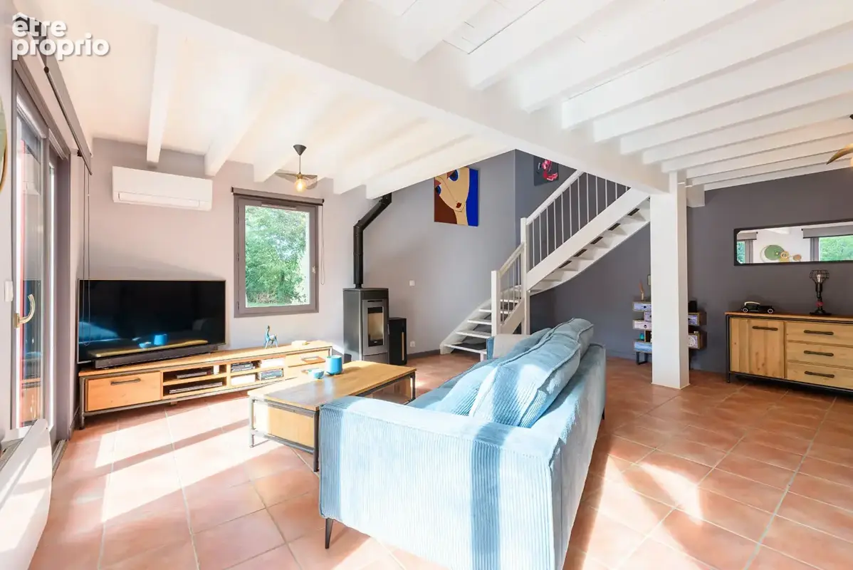 Maison d'architecte rénovée avec plus de 2 hectares de terrain - photo 4