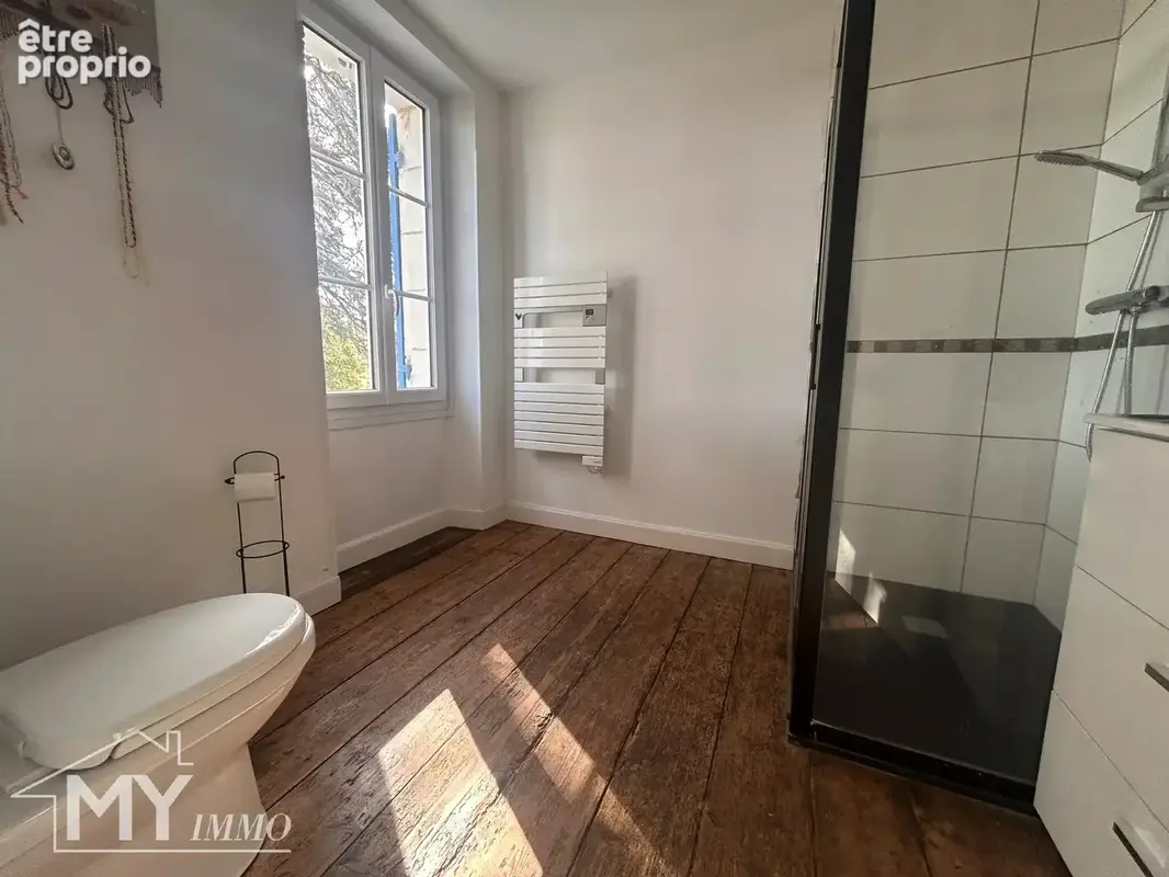 Élégante maison bourgeoise en pierre avec deux granges - photo 17