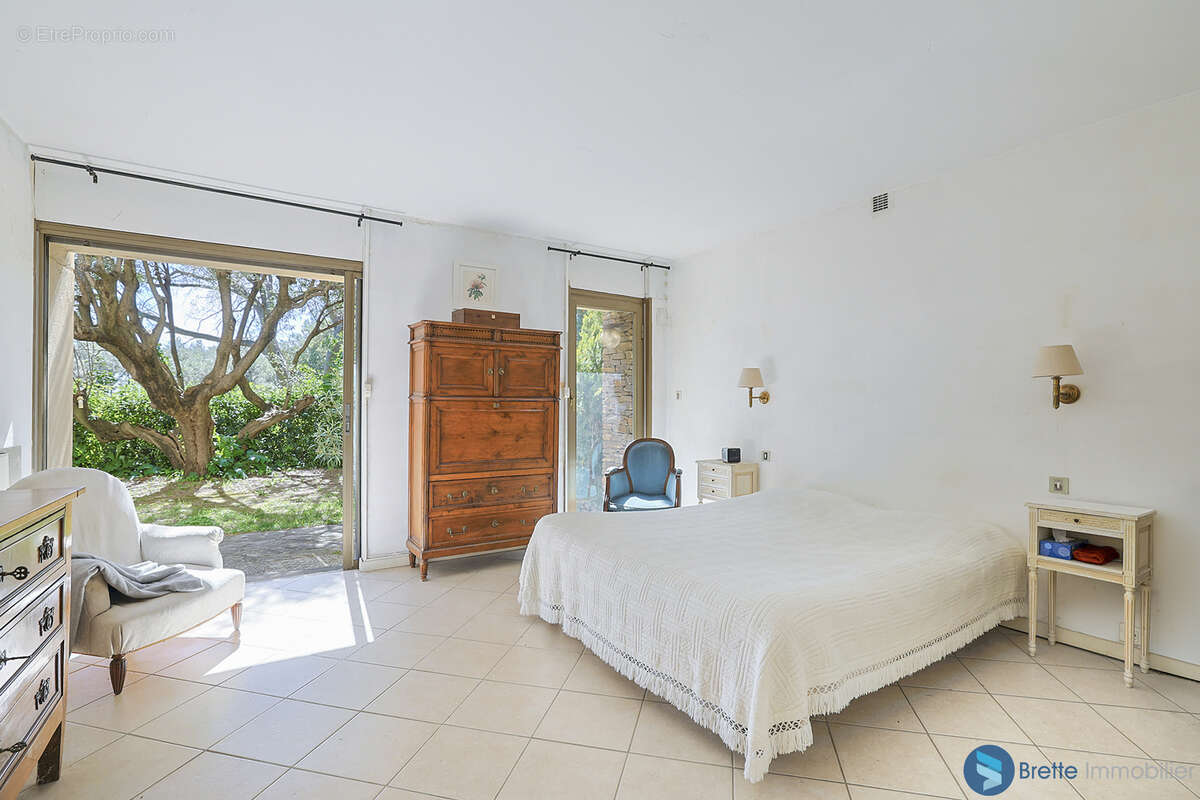 Toulon faron - maison d'architecte t8 sur terraun de 1530m2 arbore - photo 15