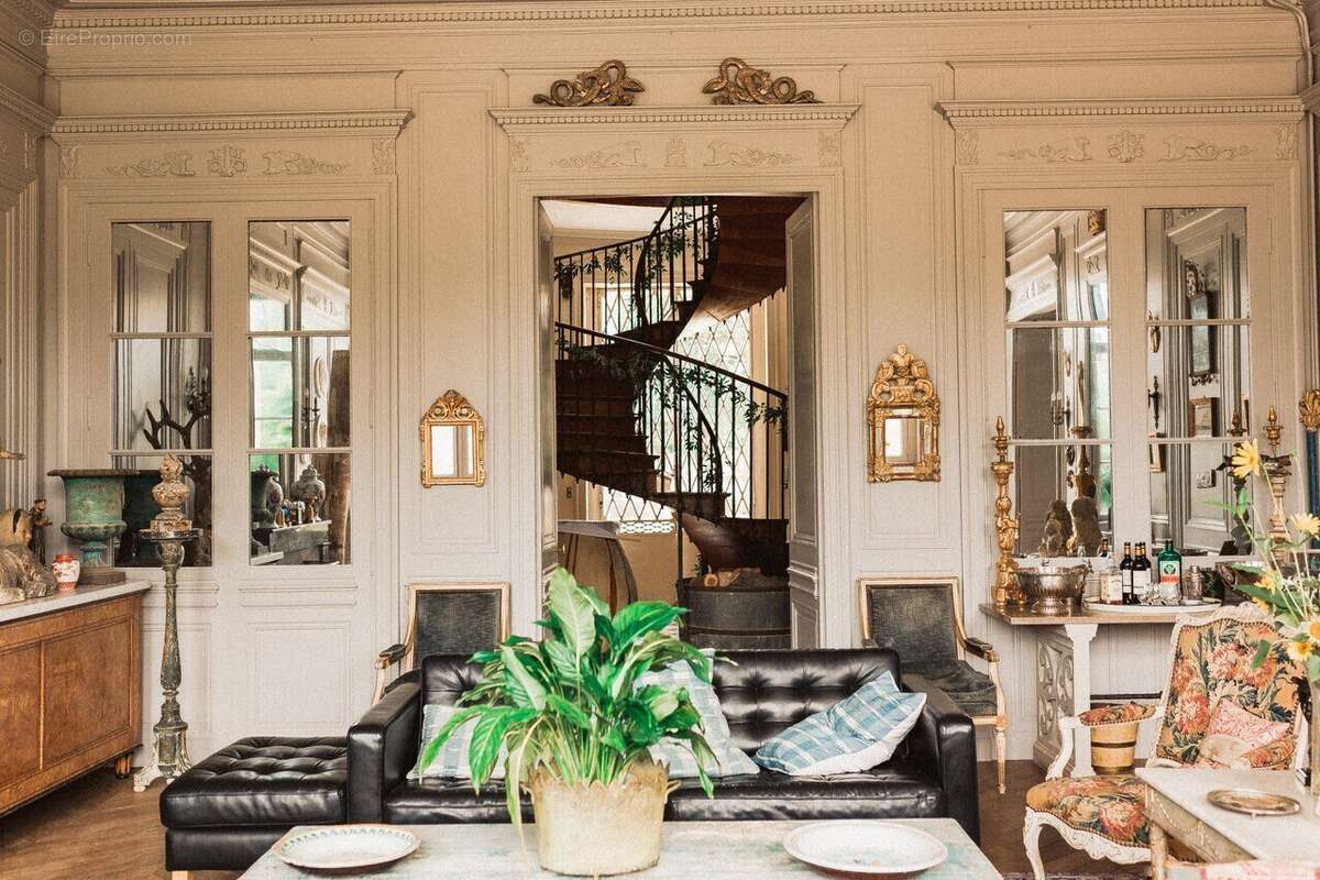 Maison à BRIVES-SUR-CHARENTE