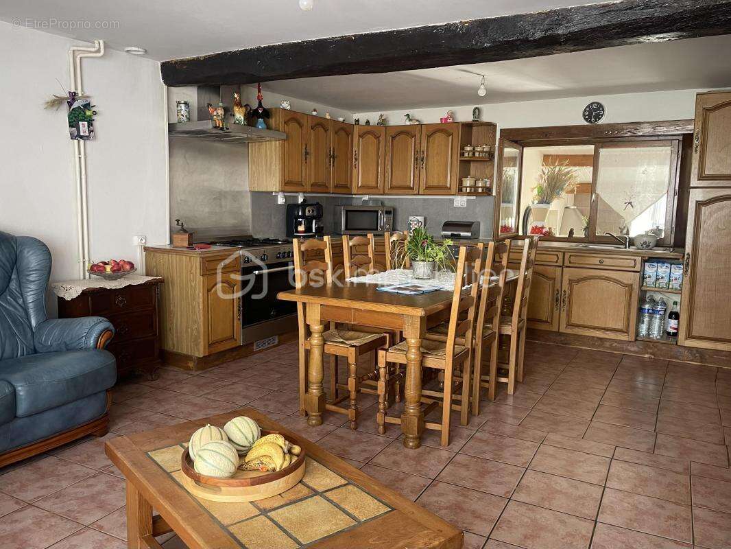 Maison à MALAY-LE-PETIT