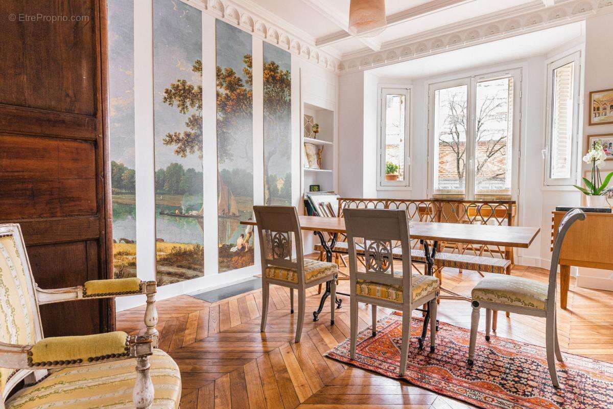 Appartement à PARIS-15E