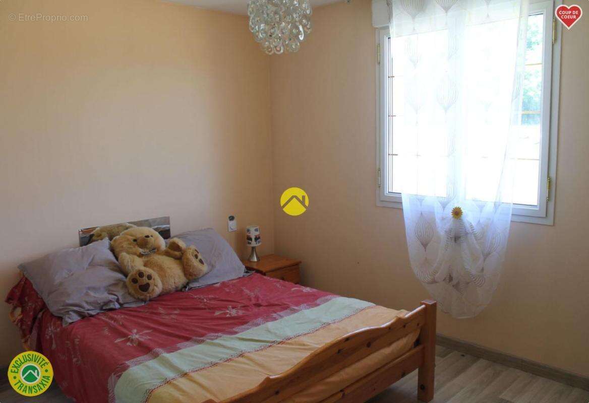 Maison 75 m² à Arpajon-Sur-Cere  - photo 10