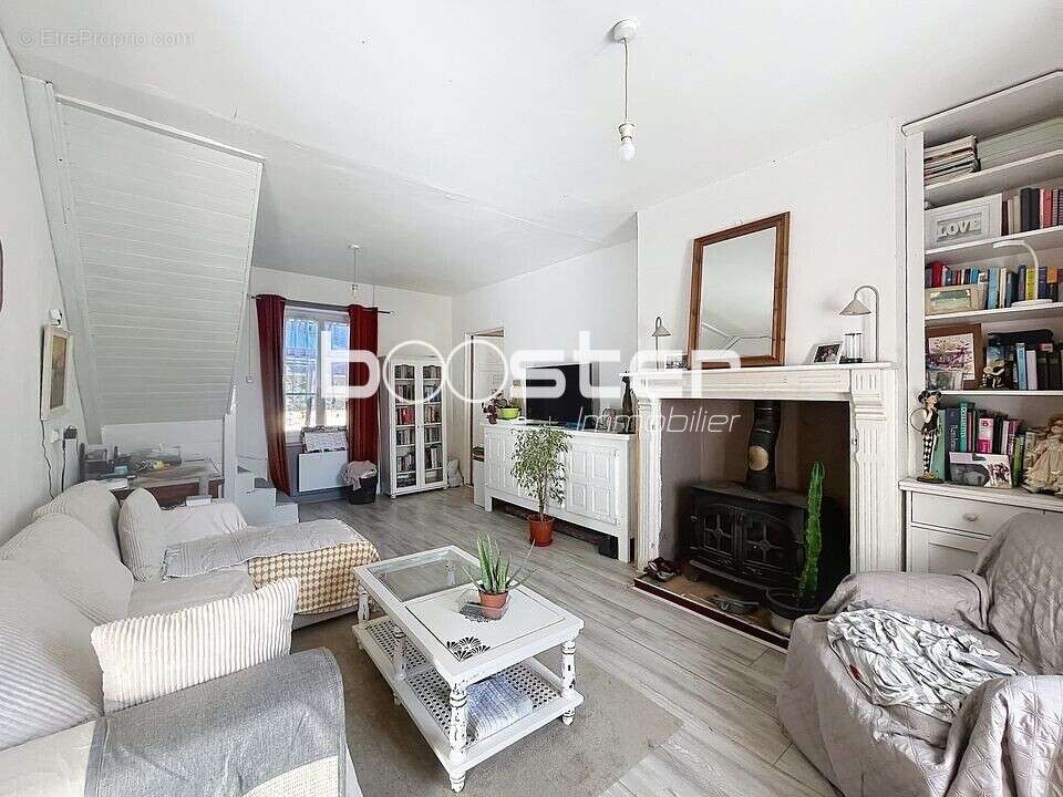 Maison à LE CHALARD