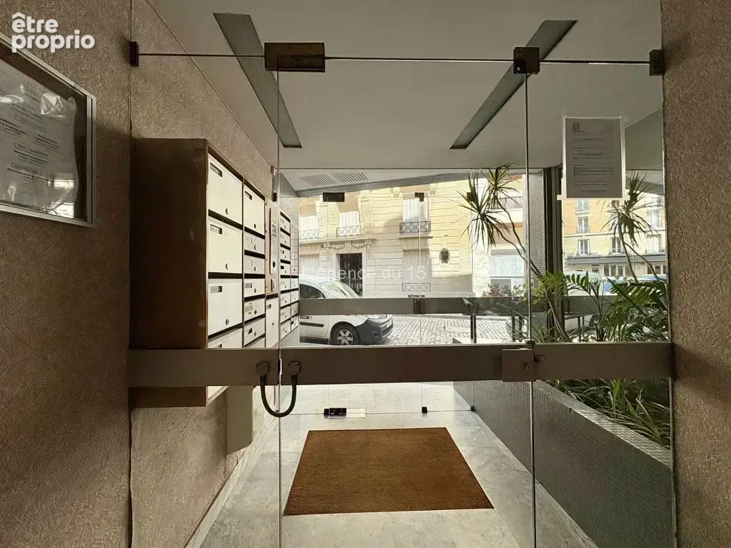 Alesia / vaste studio / balcon / cave / calme absolu / sans vis a vis - photo 9