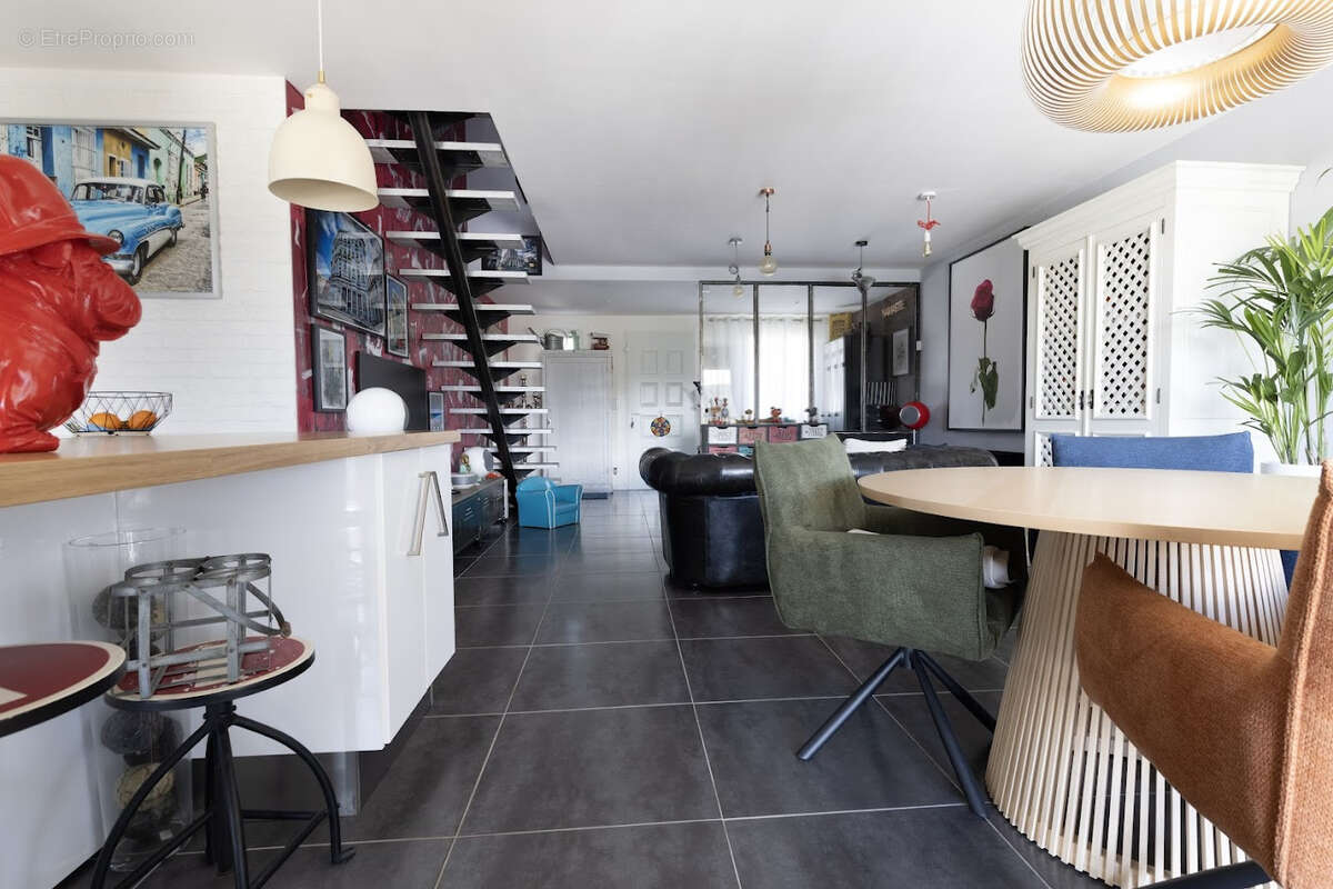 Maison à VILLEVEYRAC