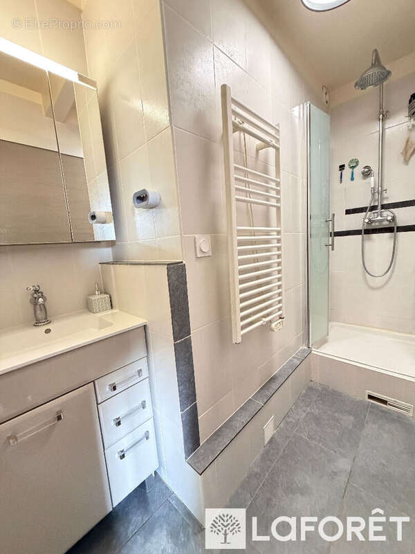 Appartement à ASNIERES-SUR-SEINE