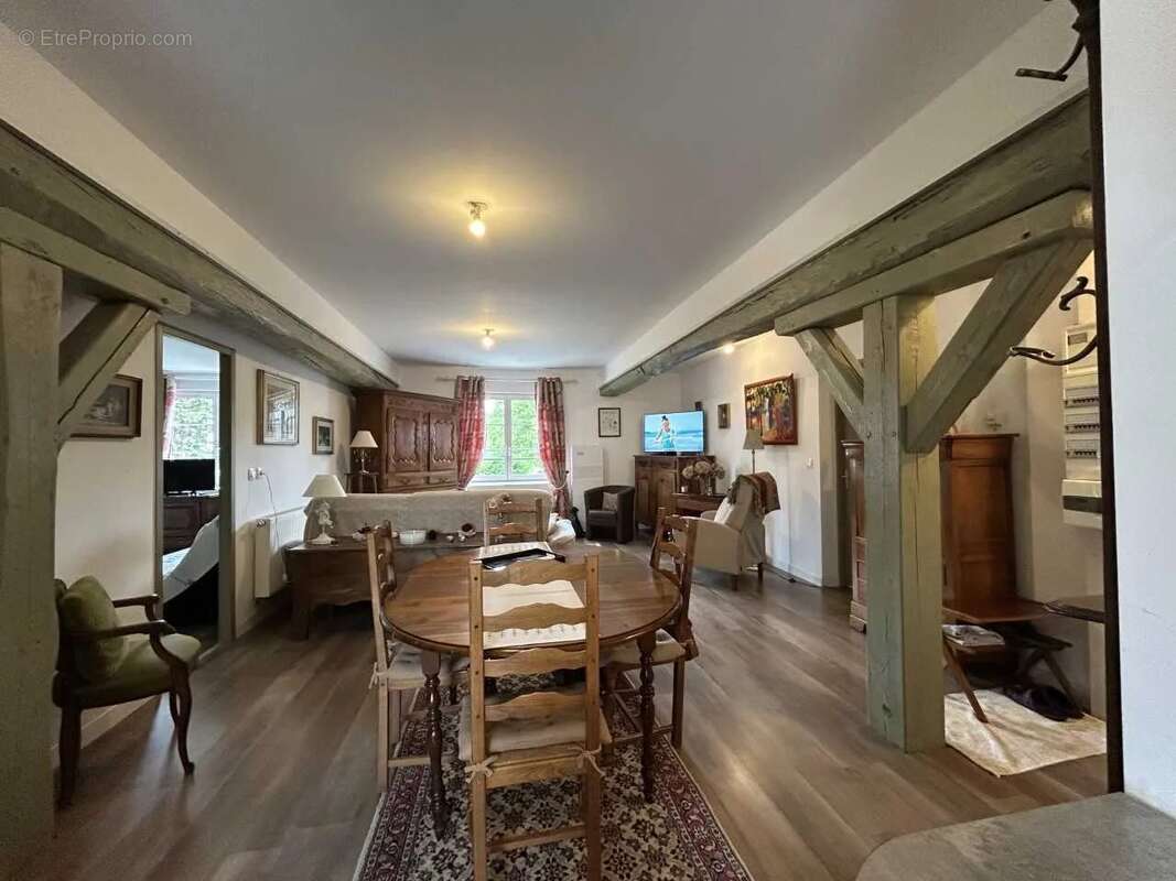 Appartement à SEPTMONTS