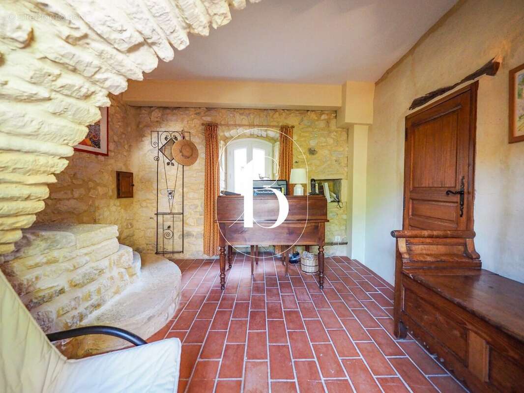 Maison à GOUDARGUES