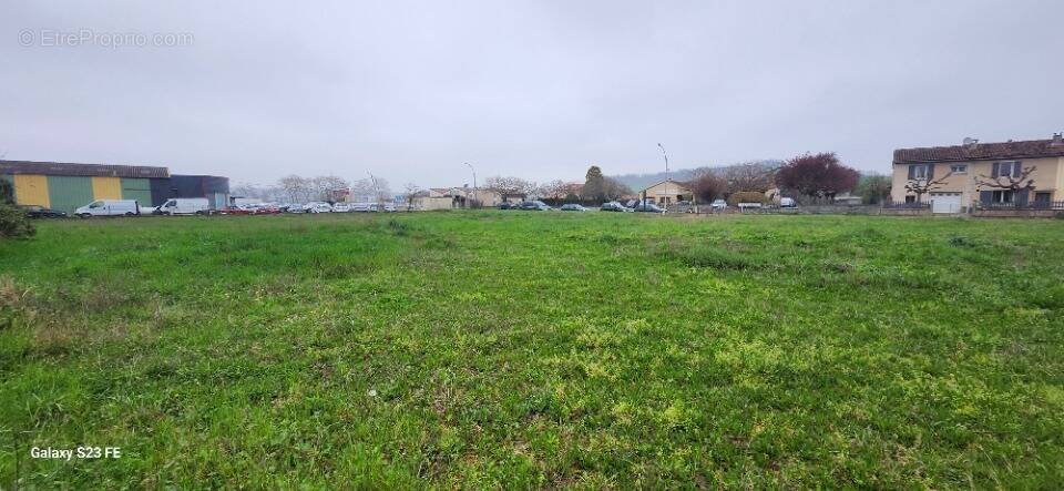 Terrain à LABOUTARIE