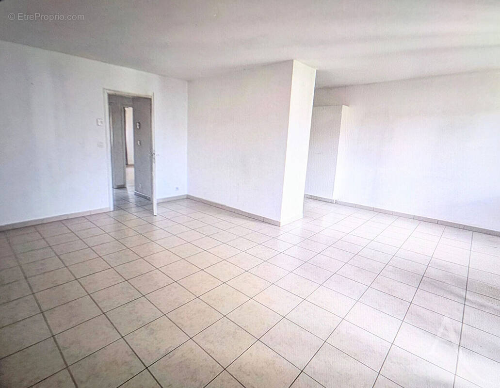 Appartement à BAZIEGE