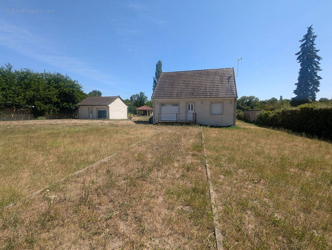 Maison à SAINT-ELOI