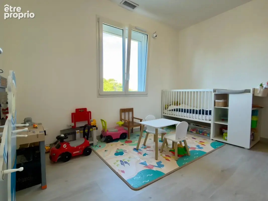 VIVY à 3 Km du Centre-bourg, Maison rénovée sur sous-sol aménagé de 160m² habitables avec garage et jardin - photo 9